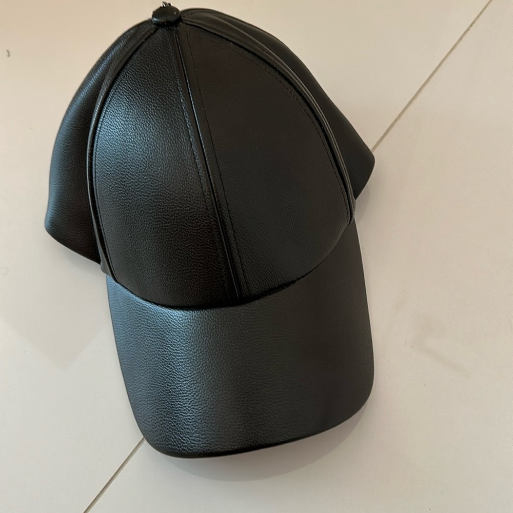 Wilfred faux leather cap